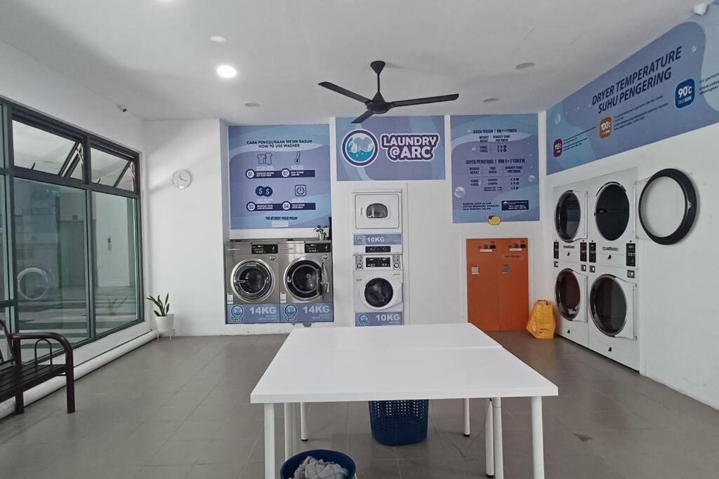 Homestay Arc Cozyhome Austin Hills 4-5Pax Johor Bahru Exteriér fotografie